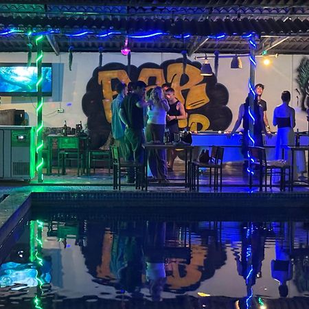 Vang Vieng Backpackers Hostel Exterior photo