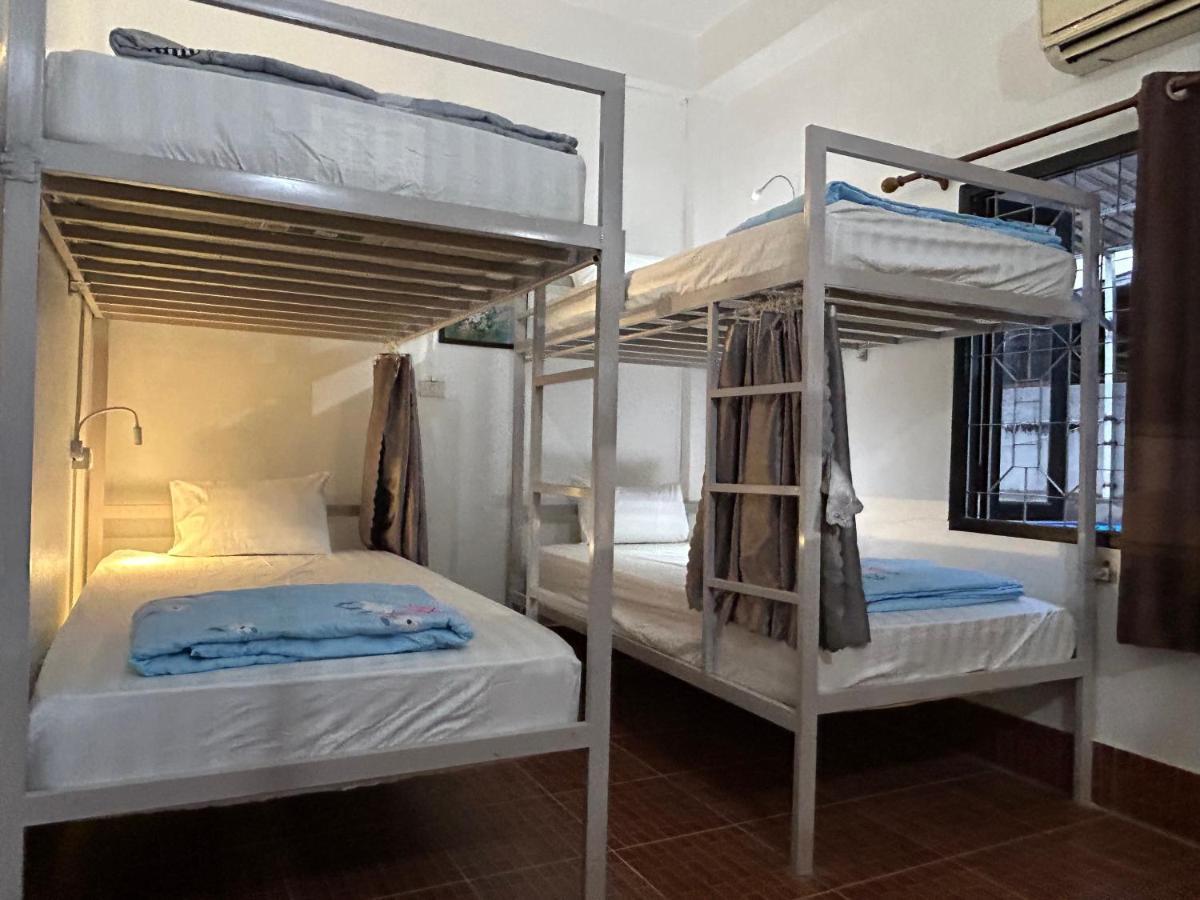 Vang Vieng Backpackers Hostel Exterior photo