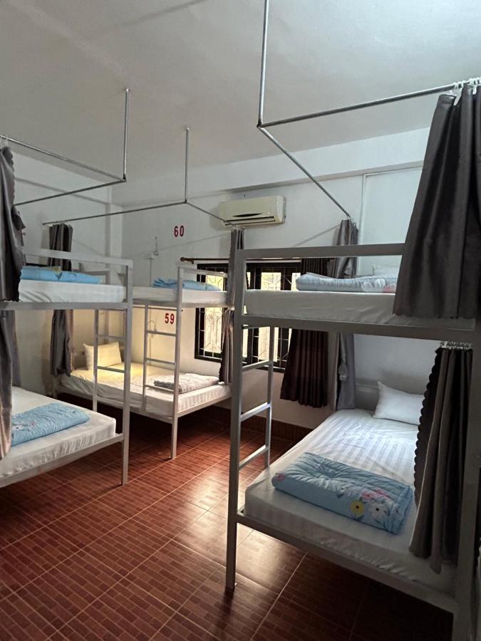 Vang Vieng Backpackers Hostel Exterior photo
