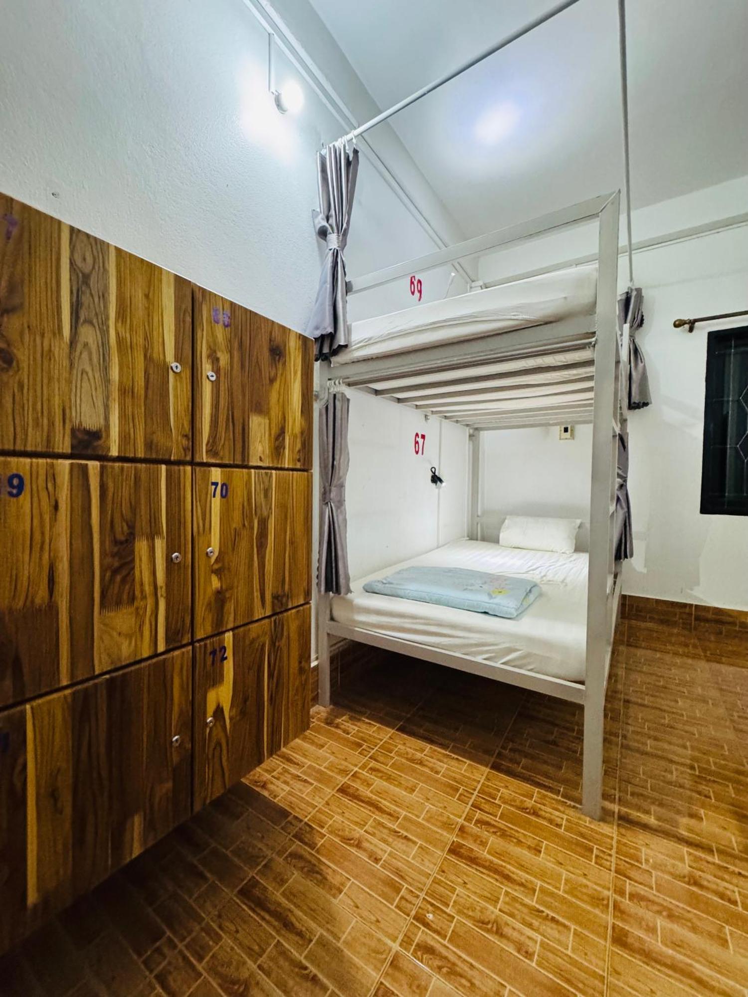 Vang Vieng Backpackers Hostel Exterior photo